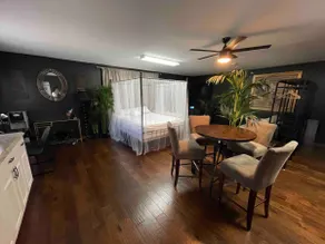 Woodsy Loft near I-10 - Image 5