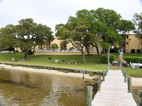 Salty Air Retreat on the Santa Rosa Sound - Image 3