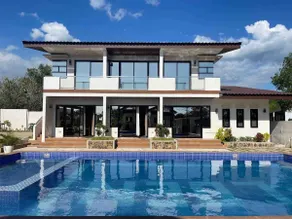 Exclusive 8-room Beach House with pool - Image 2