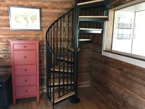 Charming Jackson Hole log cabin on horse property - Image 3