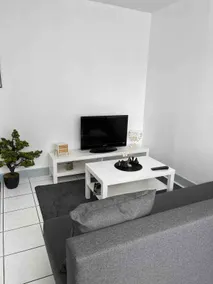 House near airport - Image 4
