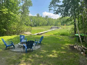 Waterfront Getaway w/ Private Sandy Beach - Image 4