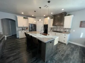 Spacious Home With Pool Spa. 25 min to ZION NAT. - Image 2