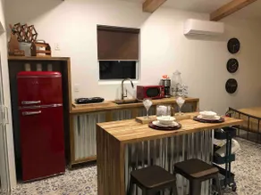 Modern Spacious studio minutes from beach/downtown - Image 4