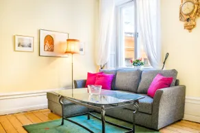 Time Travel To The Past- Historical Apt for 4ppl - Image 2