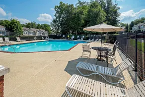 Quiet/Luxury Townhouse on Golf Course! - Image 3