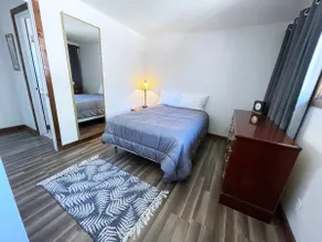 Comfortable Gonzaga unit close to downtown Spokane - Image 3