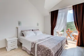 Waterfront 1BR Apart. w Terrace & Fantastic View - Image 4
