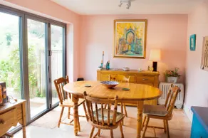 Quirky Woodland Cottage In Idyllic Location - Image 3