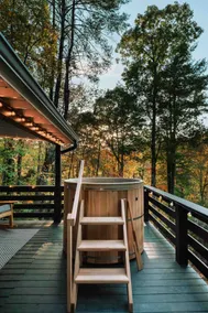 Treetop Nook • Cedar Hot Tub • 10 Min to Downtown - Image 4