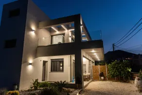 Poseidon close to the beach - Image 4