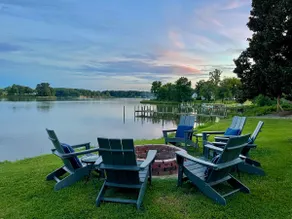 River Haven — Firepit, Hot Tub, Views, Amenities Galore! - Image 3