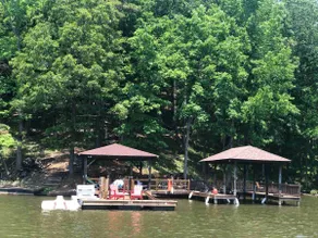 6 bd Pontoon & jet ski rental, hot tub, family fun - Image 2
