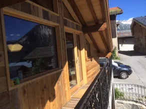 Petit Chalet Vieux Bois - Image 3