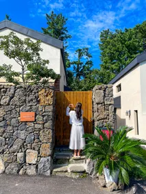 Private house with pets allowed · Relaxing by the fire · Jacuzzi. Jeju-style accommodation, Daldam Aewol - Image 3