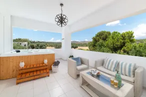 Villa Bella with Private Pool and Hot Tub - Image 5