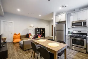 Awesome 2BR Apartment few minutes from Manhattan - Image 3