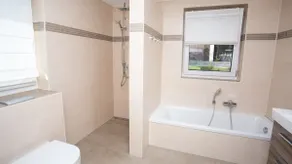 Cozy farmhouse - Image 3