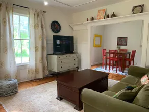 Churchill Cottage- Cheerful, Historic 1 Bedroom - Image 2