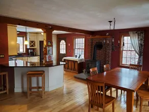 Belmont Home with quick access to the Lakes Region - Image 3