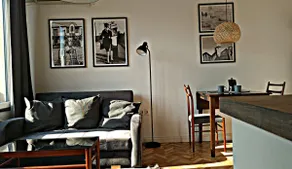 Urban Sanctum ☆Hip Couple's Getaway ☆Walk Anywhere - Image 3