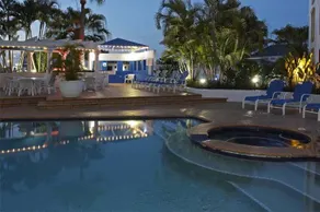 Santorini Villa in Nobby Beach - Image 2