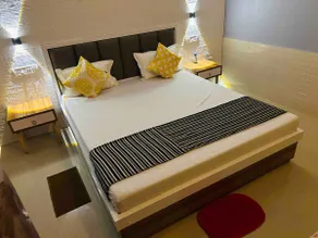 Luxe homestay 1bhk luxury stay in central guwahati - Image 4