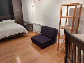 Chic Loft/5 Min to Metro/Rooftop Deck /Free Prking - Image 5