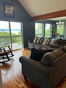 Sleeps 10 w/8 beds Near Kachemak Bay! - Image 2