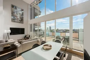 Lux Greenpoint Penthouse in new building. - Image 5