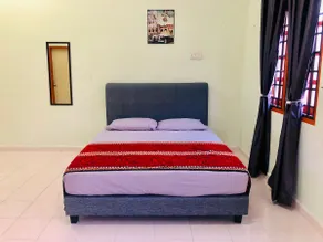 Suki Homestay 2 - Spacious Suburbs Bungalow - Image 4
