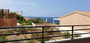 2 rooms with sea view, sea access by foot - Image 3