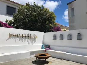 Aloha Beach House 8 Bedrooms in Parede Cascais - Image 2
