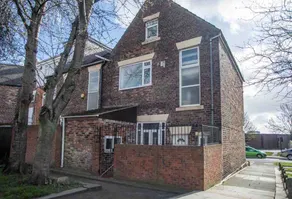 Beautiful apartment on outskirts of city centre - Image 3