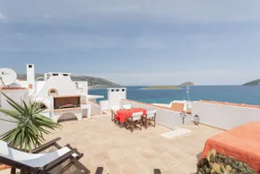 Apartment SEA VIEW in front of the beach of Agia Marina - Image 2