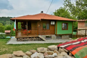 Riverfront/House By The River - Image 5