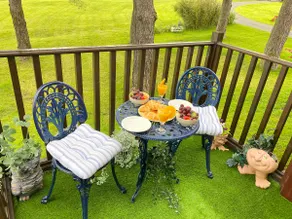 Lake District romantic get away in 1 acre gardens off M6 - Image 3