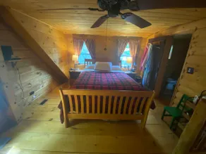 Inviting cabin getaway - Image 4