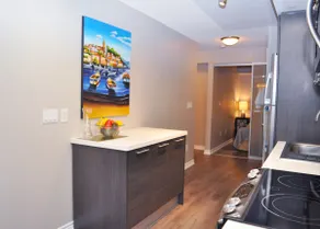 College/Yonge: 2 Bedroom/2 Bathroom - Image 4