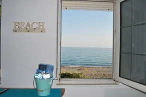 Hatzidakis Beach Retreat - Image 5