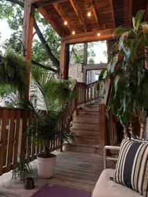 Private Lincoln Park Condo with 2 Parking Spots - Image 2