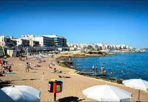 Bright Modern 1BR minutes from Seafront - Image 5