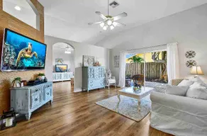 Coastal Style Retreat - Image 2