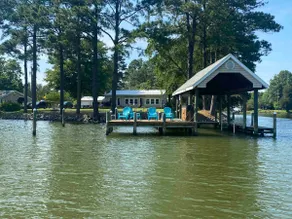 Severnly Pointe Cottage Waterfront Retreat - Image 3