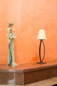 Central, 90 sq², bright flat, with balcony. - Image 5
