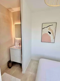 Superb 6 beds 200 m from the sea - terrace/air/ac - Image 3