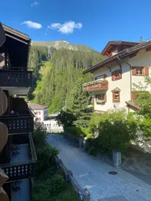 Wonderful hours in the center of Klosters - Image 3