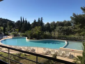 40m² T2 apartment with terrace, swimming pool, air conditioning and secure private parking - Image 2