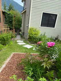 Hazelnut B&B - Cozy Private Walkout Suite - Image 3