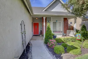 Peaceful Luxury in Elegant Northeast Fresno - Image 4